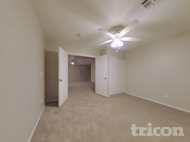 Building Photo - 11522 W Charter Oak Rd