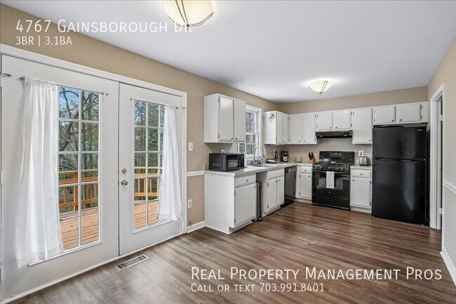 Building Photo - 4767 Gainsborough Dr