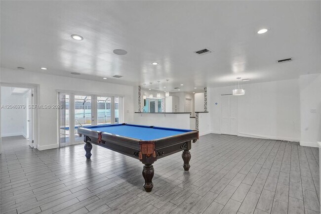 Building Photo - 9240 SW 54th St