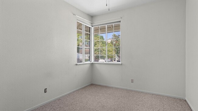 Building Photo - 957 McCoy Creek Cir