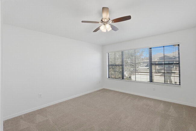 Building Photo - Bay Isle II