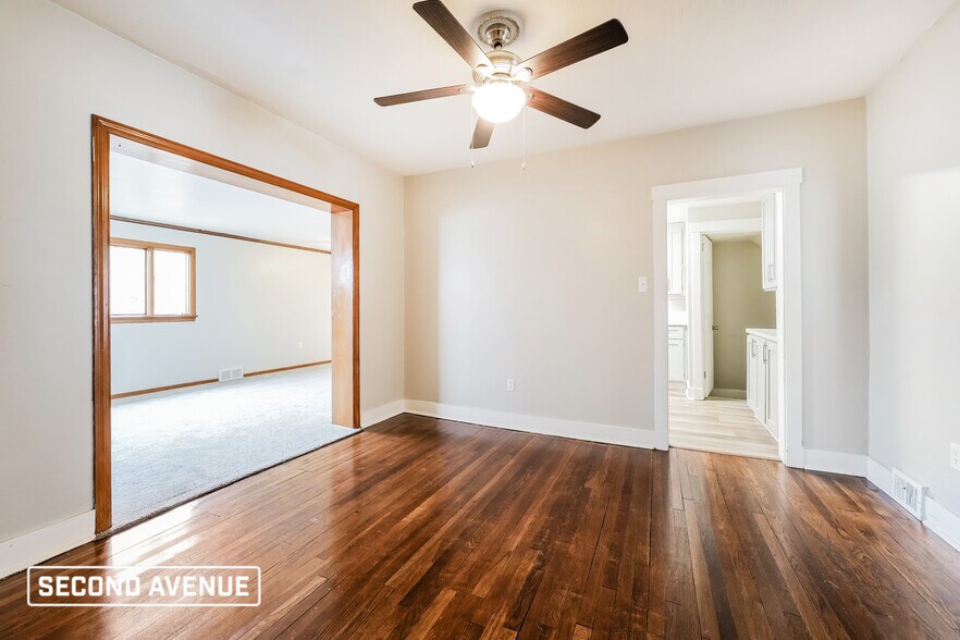 Building Photo - 1304 Bellaire Pl