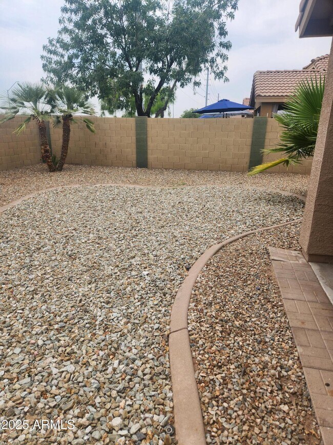 Building Photo - 15273 N Gil Balcome Ct