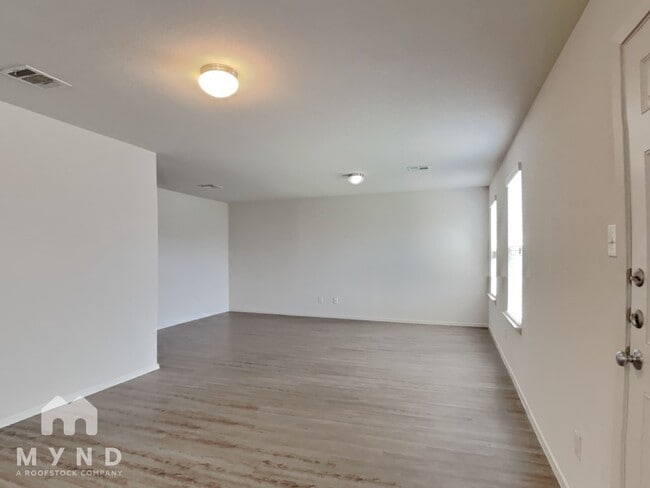 Building Photo - 9405 Apple Ridge Ln