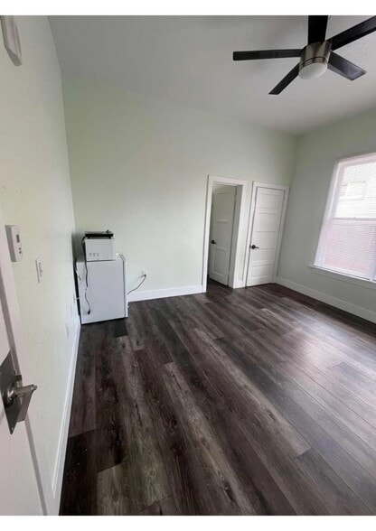Interior Photo - 732 E. Santa Clara St.