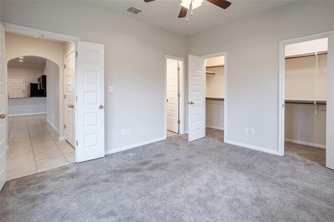 Building Photo - 615 Stampede Rd