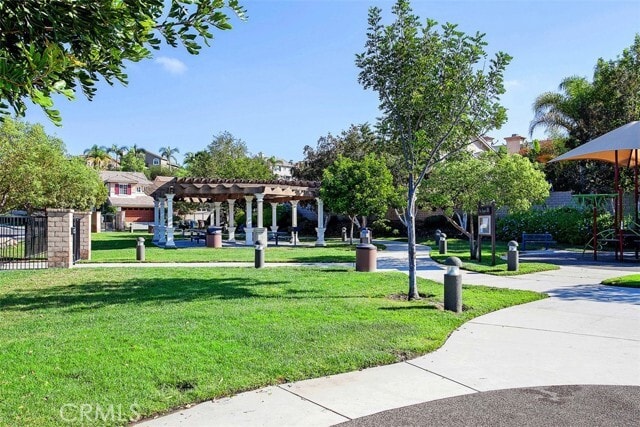 Building Photo - 27672 Daisyfield Dr