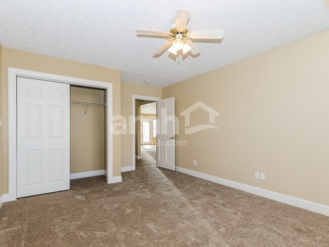 Building Photo - 6552 Greeley Ave