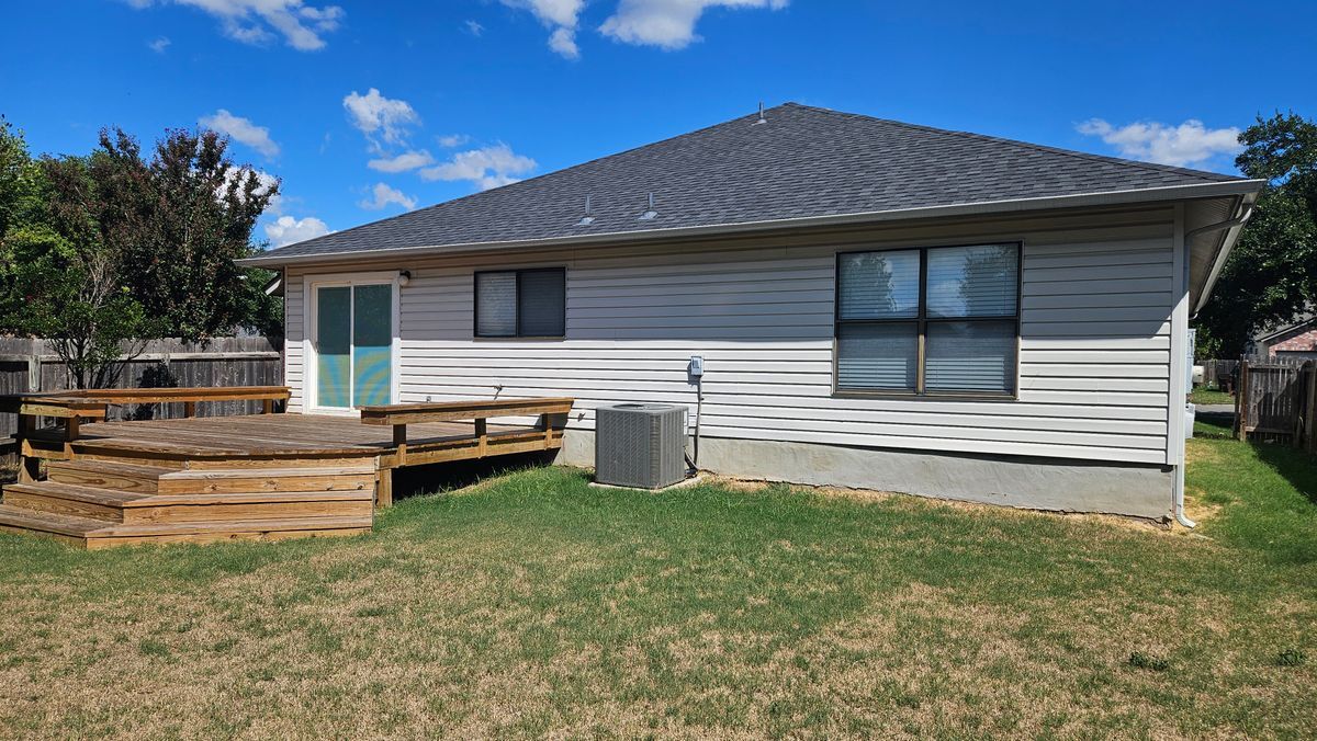 Building Photo - 3210 Settlement Dr