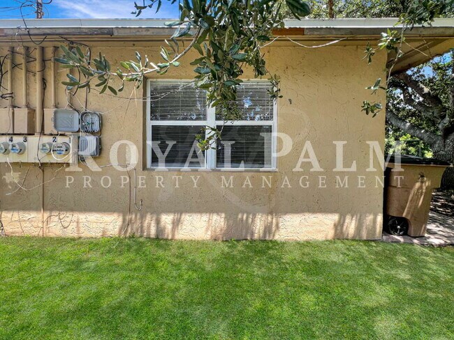 Building Photo - Love at First Showing — Fort Myers 1BR/1BTH with Style to Swoon Over + $250 Off the 1st Month!