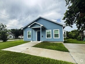 Building Photo - 1408 N De Leon St
