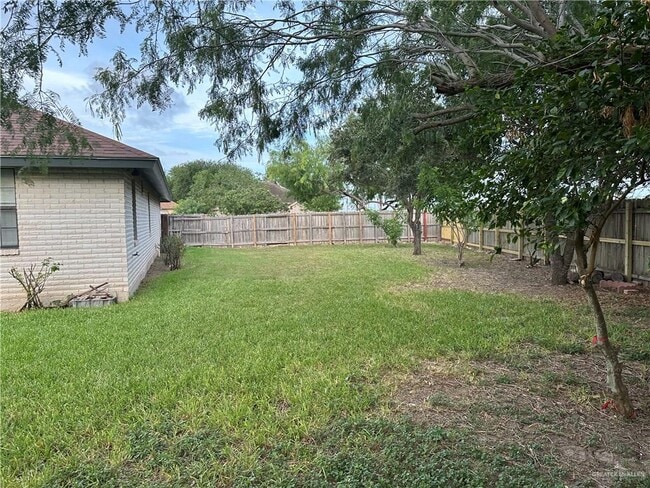 Building Photo - 4705 Savannah Dr