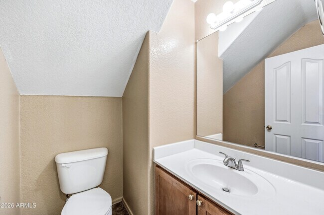 Building Photo - 9515 W Monte Vista Rd