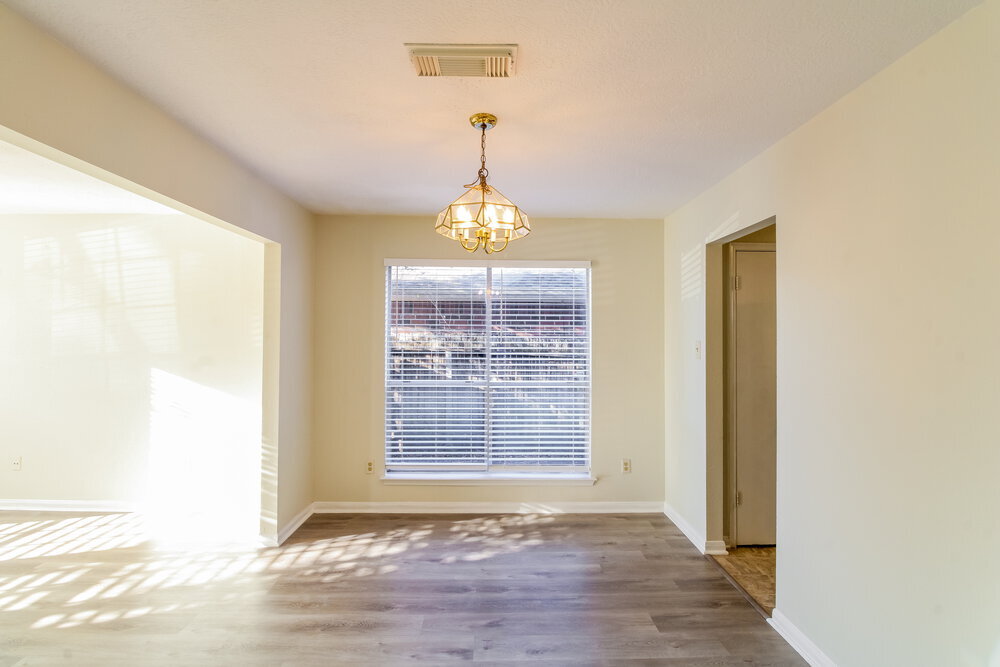 Building Photo - 14422 Cypress Valley Dr