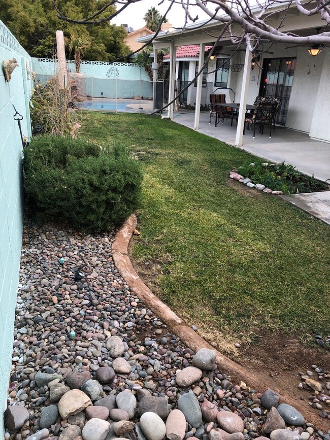 Building Photo - Gorgeous Furnished Oasis in Las Vegas Avai...