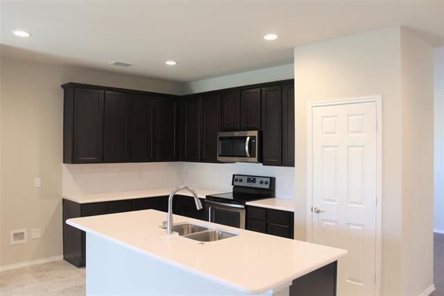 Building Photo - 5529 Las Lomas Ln