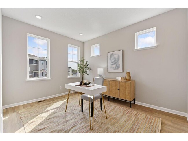 Building Photo - 4730 Bottlebrush Ln
