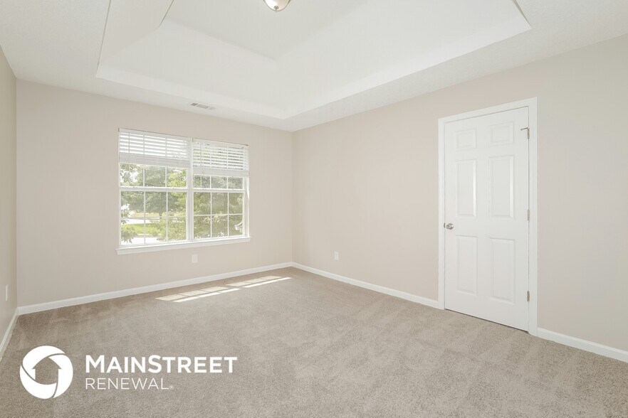 Building Photo - 665 Lakeridge Ct
