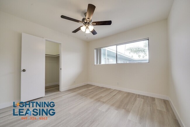 Building Photo - 14766 Delano St