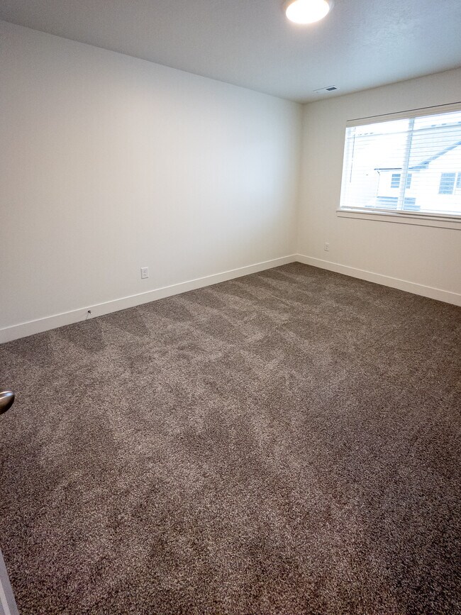 Building Photo - 2028 N 3930 W