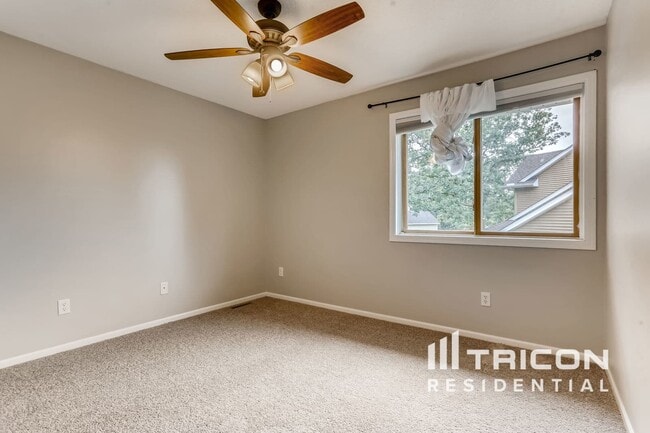 Building Photo - 1259 Irvine Dr
