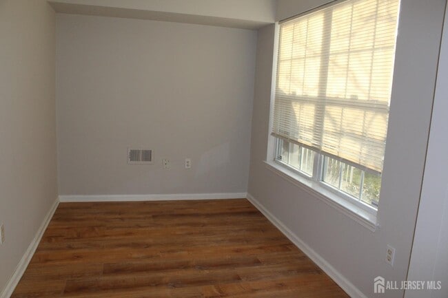 Building Photo - 53 Giera Ct
