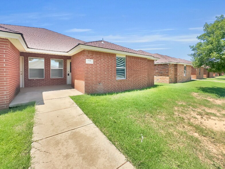 Primary Photo - 509 N Brentwood Ave