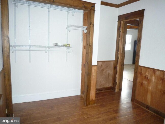 Building Photo - 104 Greenway St