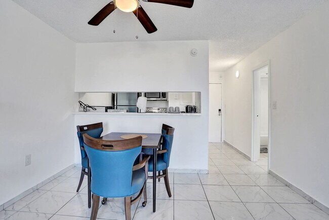 Building Photo - 777 NW 155th Ln