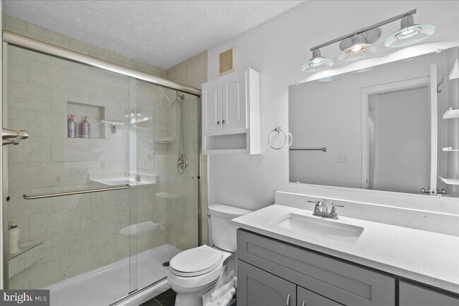 Building Photo - 2228 Hunters Run Dr