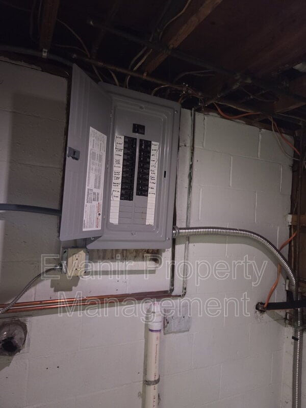 Building Photo - 3623 Bolamo Dr