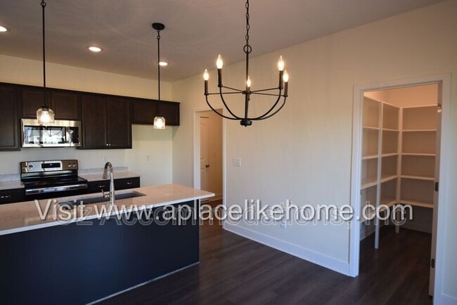 Building Photo - 4008 NW 95th Terrace