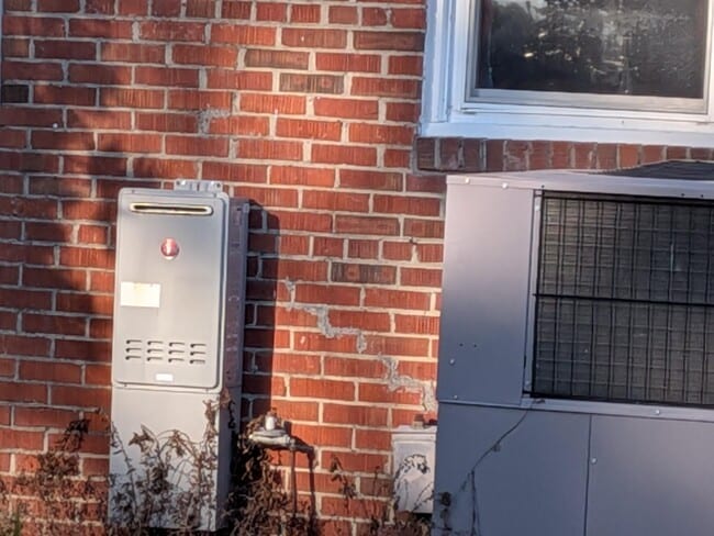 Building Photo - 107 N Church St