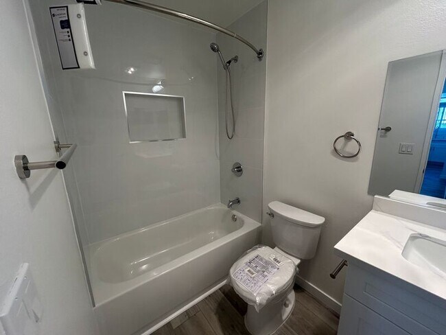 Building Photo - 10237 Tujunga Canyon Blvd