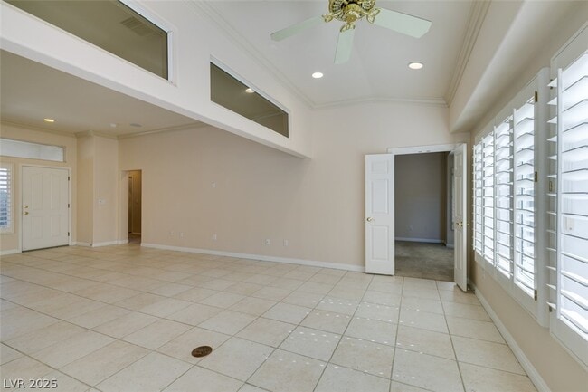 Building Photo - 10041 Woodhouse Dr