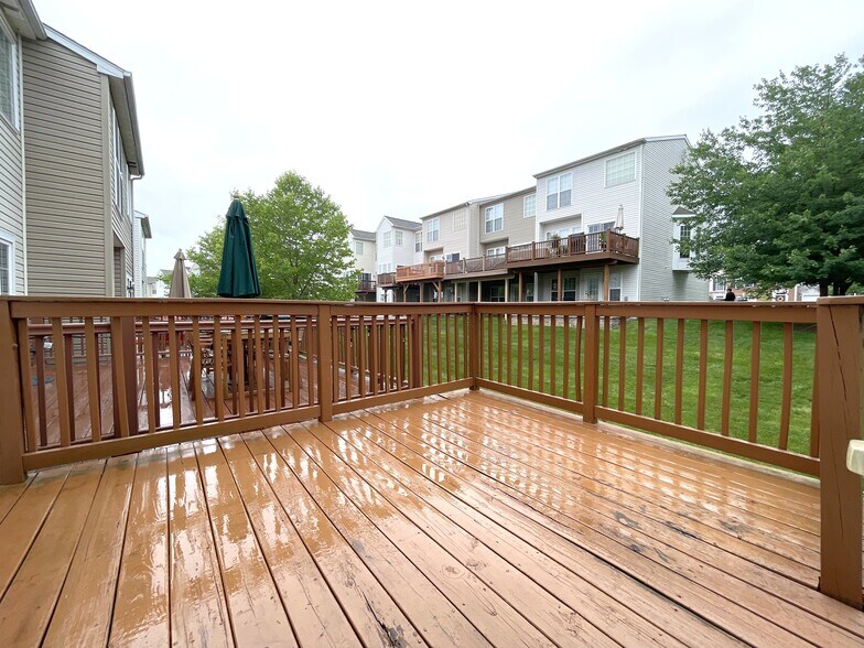 Building Photo - 268 Baxter Dr