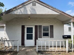 Building Photo - 214 N California Ave