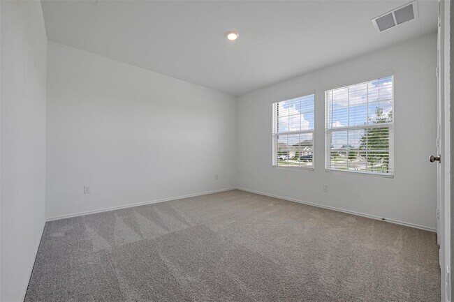 Building Photo - 2244 Devine Lake Bnd