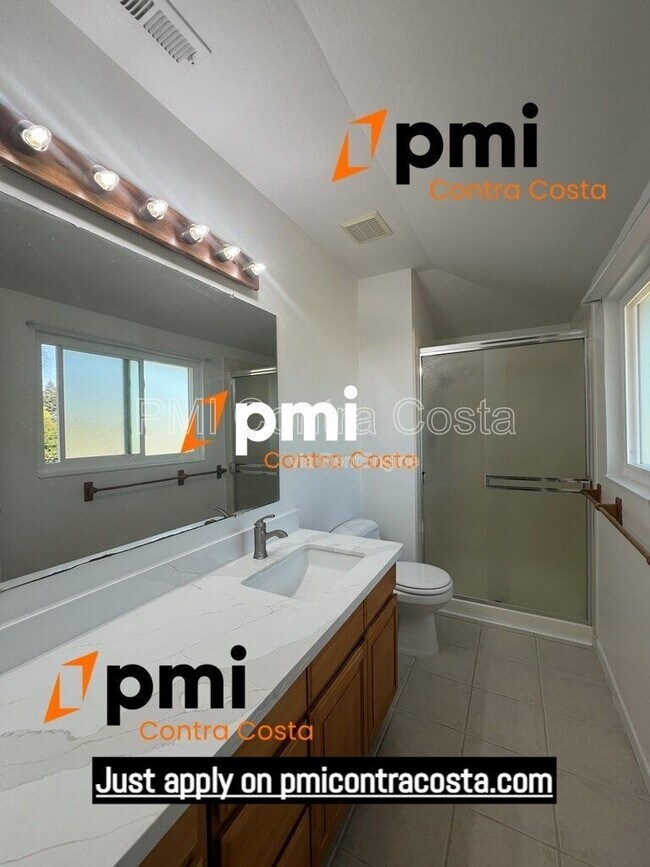 Building Photo - 2850 St Denis Dr