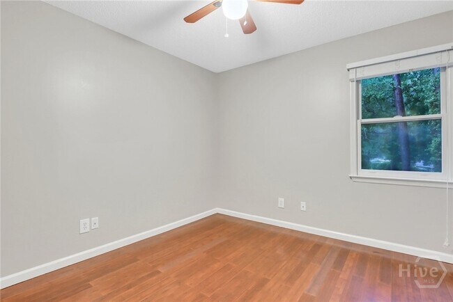 Building Photo - 123 Companion Way