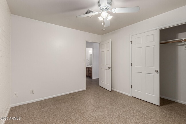 Building Photo - 1402 W Becker Ln