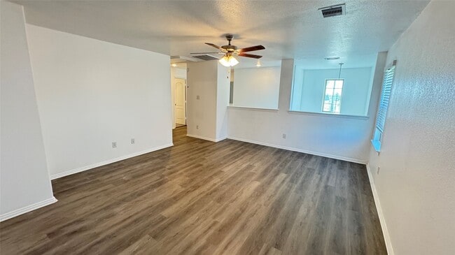 Building Photo - 8111 Royal Palm Ct