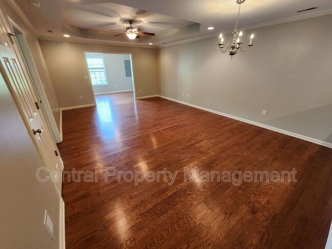 Building Photo - 107 Shalom Dr