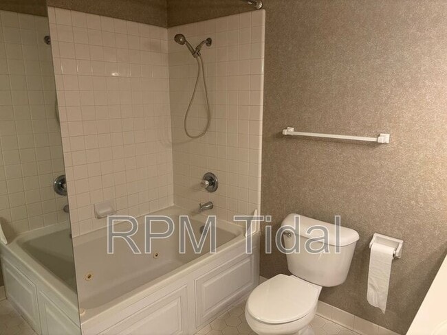 Building Photo - 924 Ironwood Dr