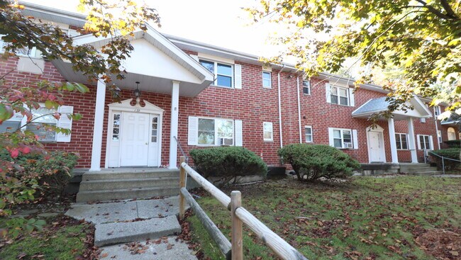 Building Photo - 139 Litchfield Pines Dr