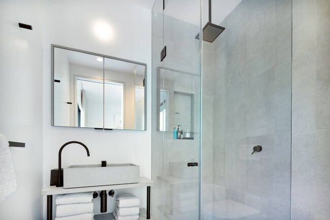 Building Photo - 31 Gilberts Path