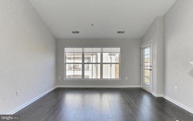 Building Photo - 5108 Donovan Dr