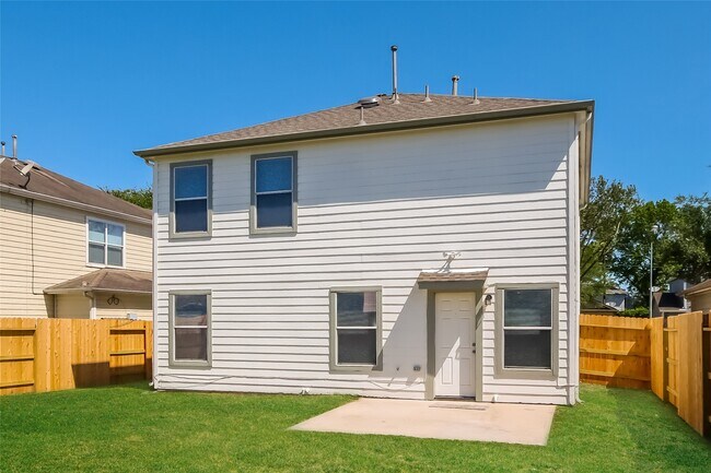 Building Photo - 819 Grand Plains Dr
