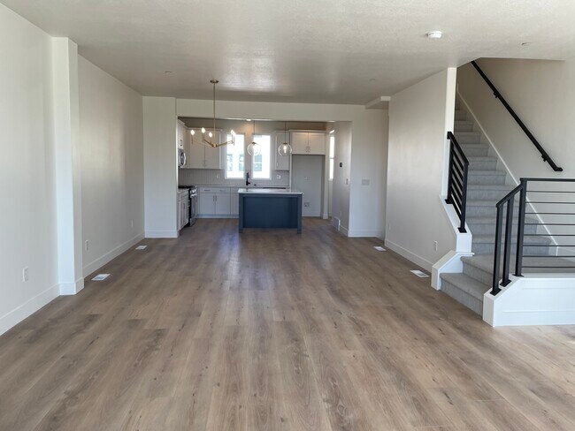 Building Photo - 1474 W Cook Ln