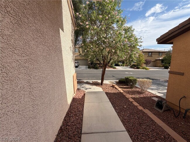Building Photo - 10629 Axis Mountain Ct